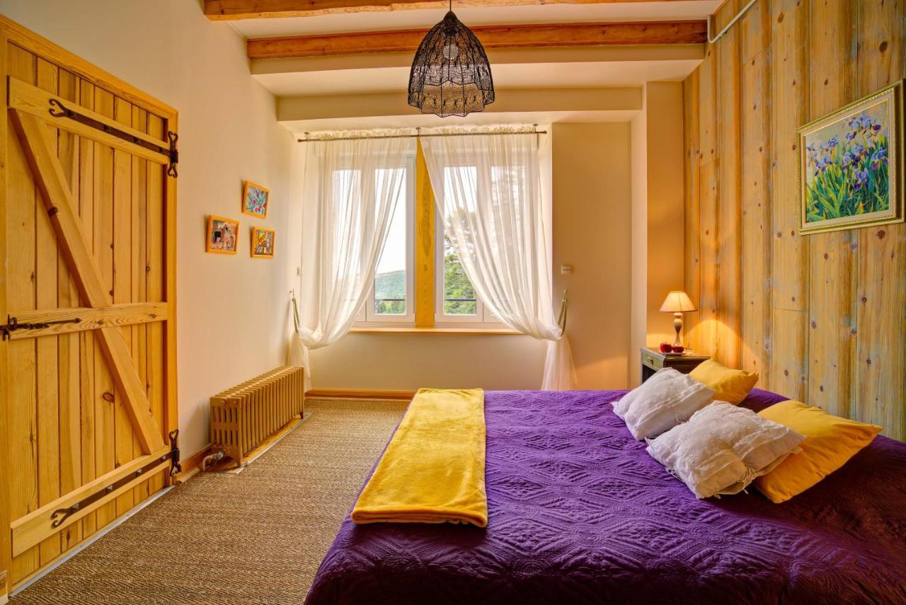 Le Mont Besset Bed & Breakfast Lalouvesc Ngoại thất bức ảnh